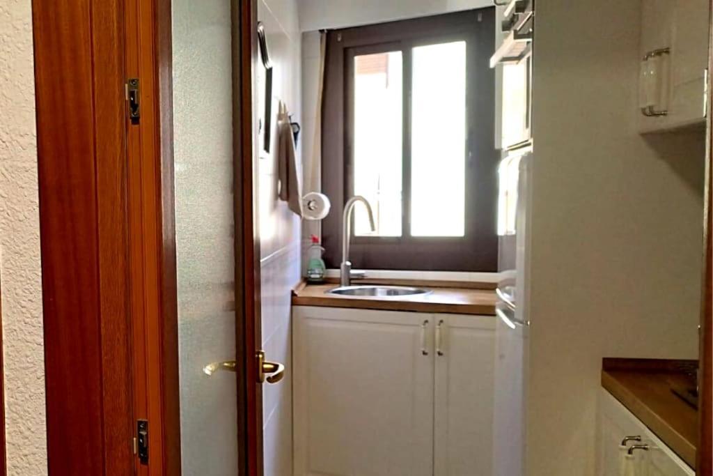 Apartamento En Zona De Ocio Casco Antiguo Alicante Exterior foto