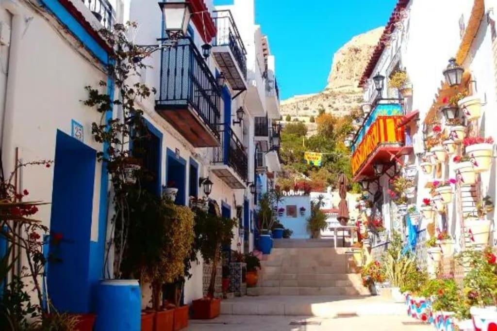 Apartamento En Zona De Ocio Casco Antiguo Alicante Exterior foto